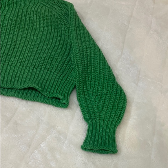 H&M Emerald Green Turtleneck Sweater - Picture 7 of 7